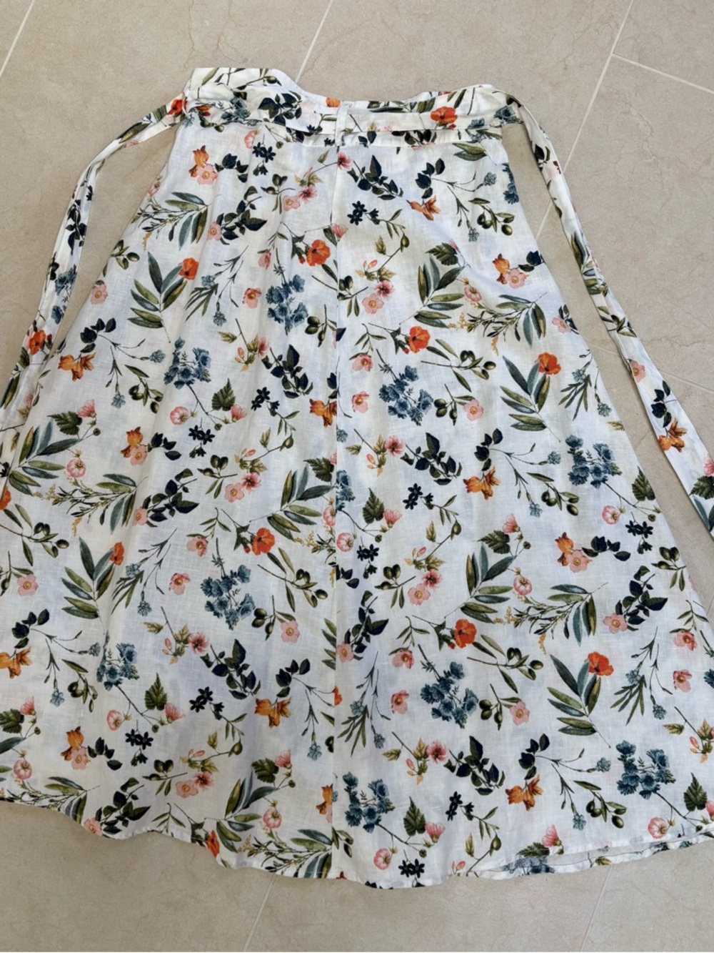 Saks Fifth Avenue White Floral A-Line Skirt with Tie Waist